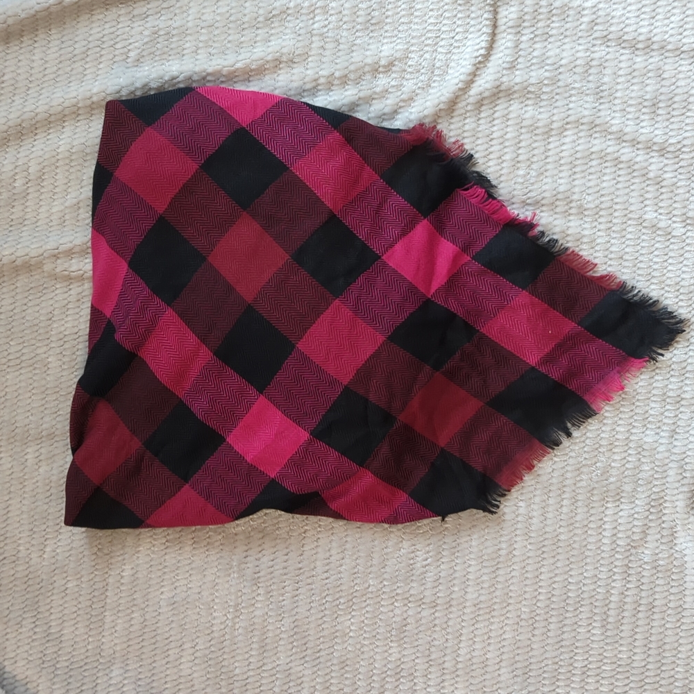 NWT Pink and Black Blanket Scarf Wrap from Maurices